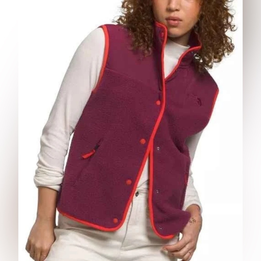 The North Face Cragmont Snap-Front Fleece Vest Boysenberry Women’s Size L